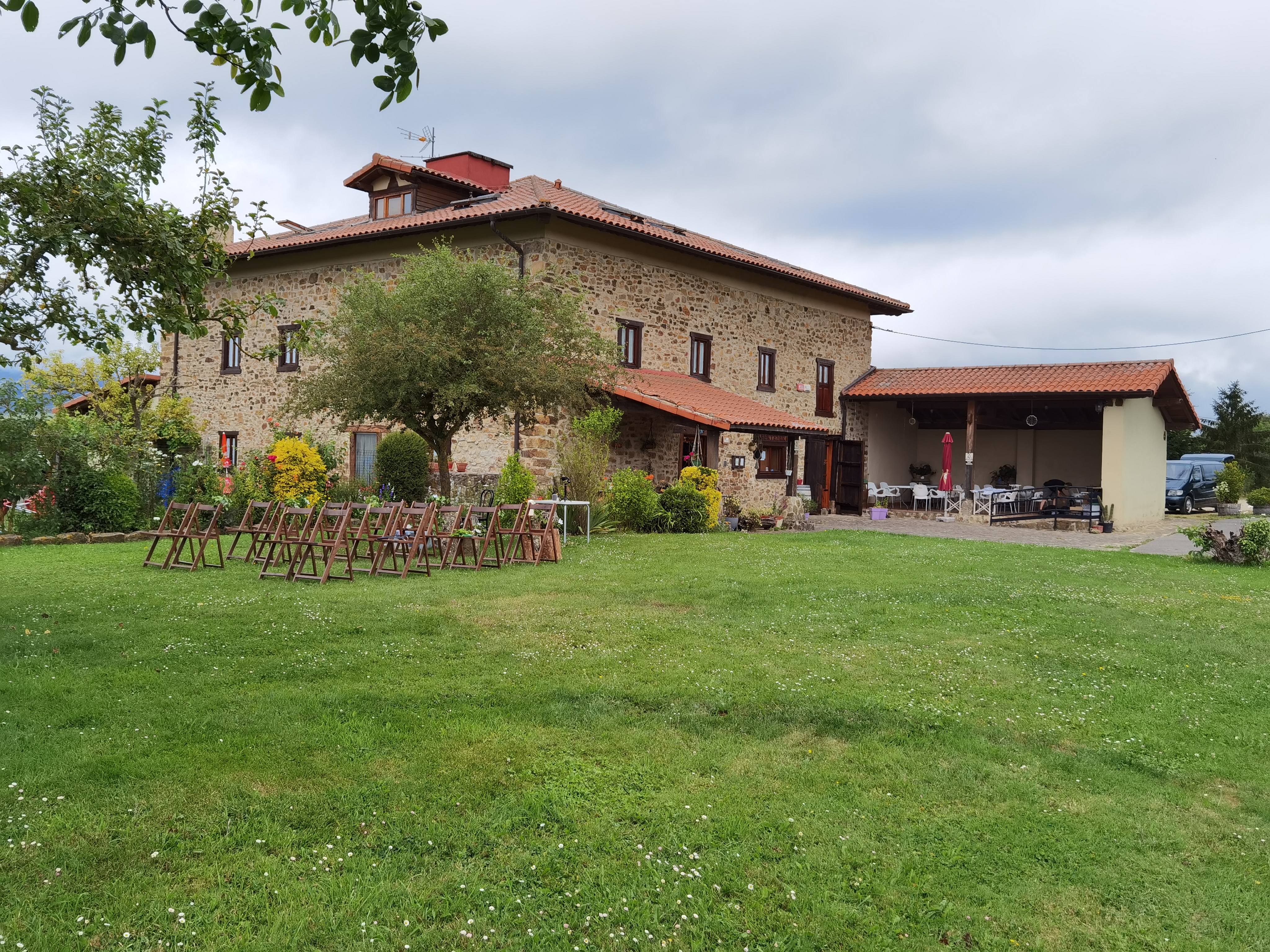 CASA RURAL RESTAURANTE BENTAZAR - restaurante en Elosu-(LEGUTIO)  - Logo del restaurante