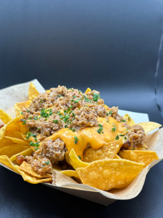 Nachos con carne Asturmex y cheddar - restaurante en Brutal Caleya Food - Mieres