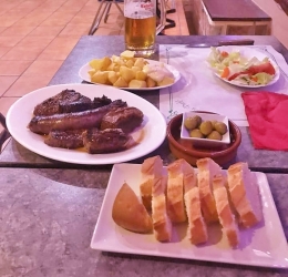 BAR KARAOKE RUBÉN - Imagen 2 - restaurante en Sant Boi de Llobregat