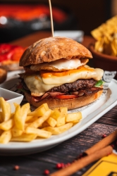 Pool & Beer - Imagen 1 - restaurante en Barcelona