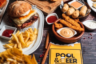 Pool & Beer - Imagen 2 - restaurante en Barcelona