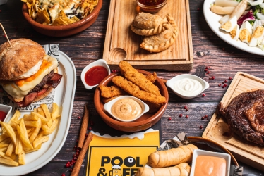 Pool & Beer - Imagen 3 - restaurante en Barcelona