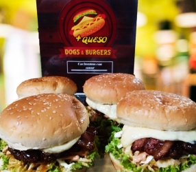 Mas Queso Dogs & Burgers - Imagen 2 - restaurante en Medellín