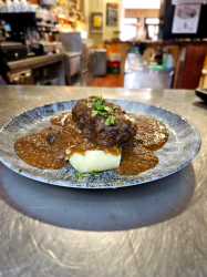 MESÓN EL ESCUDO - Imagen 2 - restaurante en SAN CRISTOBAL DE LA LAGUNA