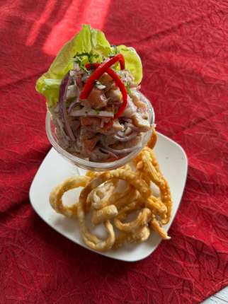 Ceviche Mixto: Reineta & Salmón - Restaurante en Secretos a Bordo - Recoleta, Santiago