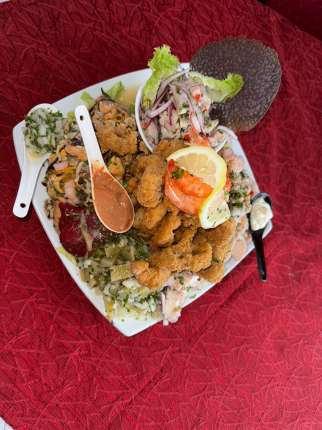 Jardín de Mariscos - Restaurante en Secretos a Bordo - Recoleta, Santiago