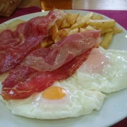 BAR EGUZKI - Imagen 2 - restaurante en Mutilva - Aranguren (31192)