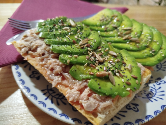Tostada Atlantica - restaurante en Café Bar Palmeras - Porto do son