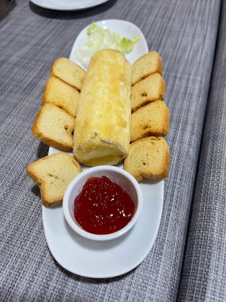 RULO DE QUESO DE CABRA FRITO - restaurante en L'Arizona Bar - La Pobla Llarga