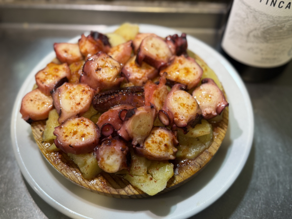 Pulpo a la gallega - restaurante en Cafeteria Altamira - Madrid