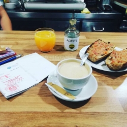 ASADOR LOS PEREGRINOS - Imagen 1 - restaurante en CESANTES REDONDELA