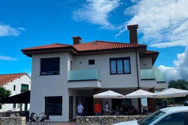Hotel A mares - Imagen 1 - restaurante en Celorio