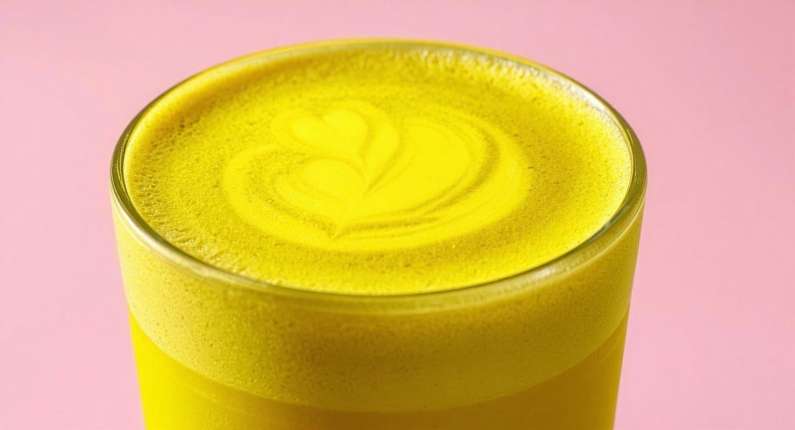 GOLDEN LATTE -- Leche Dorada - cafeteria en Shelbyville Café - Sevilla