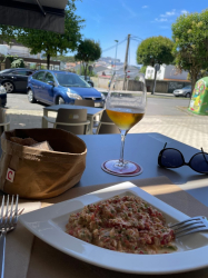 D'Burgui - Vinoteca - Imagen 5 - restaurante en Oleiros, A Coruña