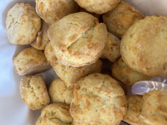 Scones de queso, precio 1/4 Kg - cafeteria en Cuca y Manuel - Caba - San Telmo