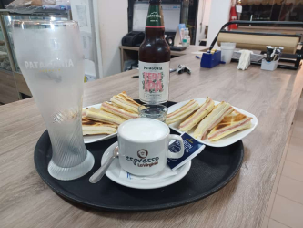 ROMA PANADERIA Y CAFETERIA - Imagen 4 - cafeteria en Godoy Cruz