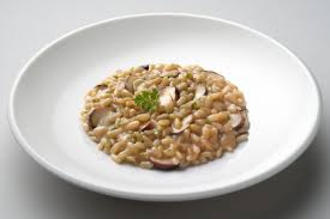 Risotto ai funghi (Arroz cremoso con salsa de champiñones frescos y funghi porcini) - bar en Venecia Coffee-Bar - Villafranca del Bierzo