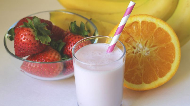 NARANJA, FRESA ,PLATANO - hotel en Hotel Isabel - Torremolinos