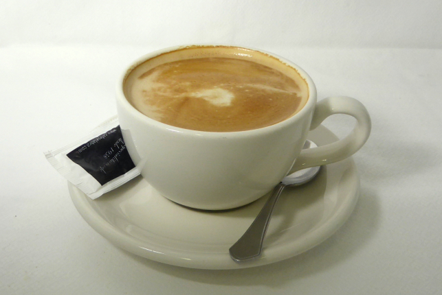 CAFÉ SOLO O CON LECHE - hotel en Hotel Isabel - Torremolinos