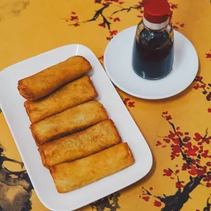 ARROLLADOS DE QUESO SOLO 5 UNIDAD - restaurante en RESTAURANT KUNFO - santiago