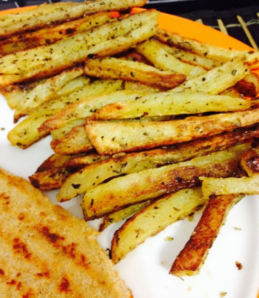 PAPAS FRITAS CON OREGANO - restaurante en RESTAURANT KUNFO - santiago