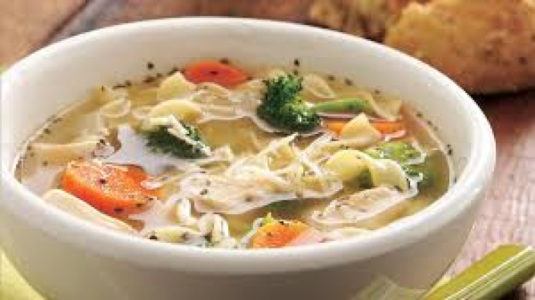 SOPA VEGANA VERDURAS Y FIDEOS - restaurante en RESTAURANT KUNFO - santiago