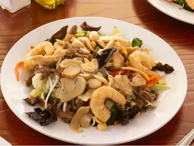 CHAPSUI ESPECIAL - restaurante en RESTAURANT KUNFO - santiago