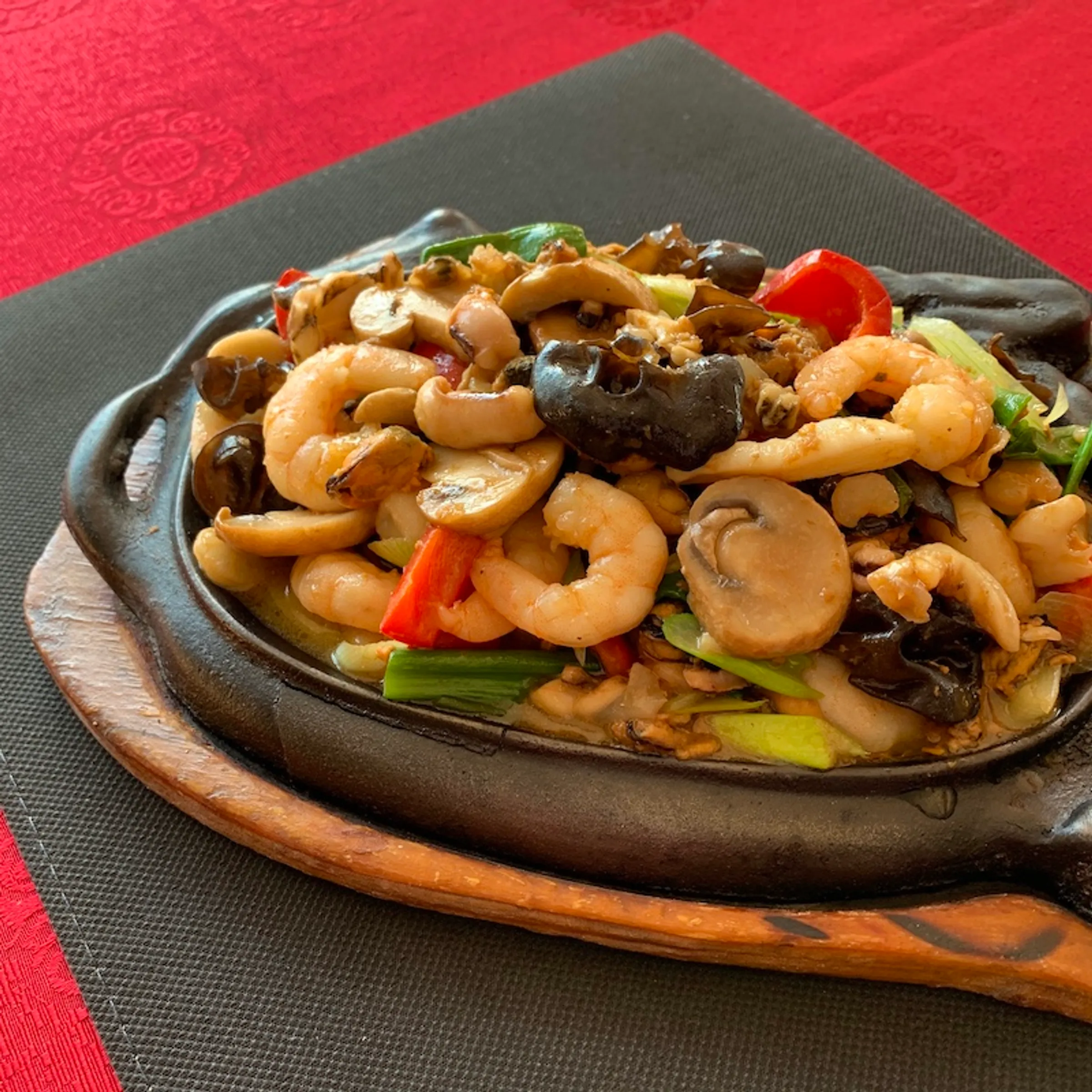 PARRILLADA DE MARISCO - restaurante en RESTAURANT KUNFO - santiago