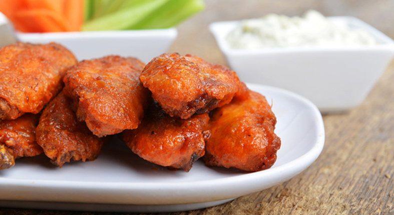 Alitas BBQ (new) 10unid - restaurante en RESTAURANT KUNFO - santiago