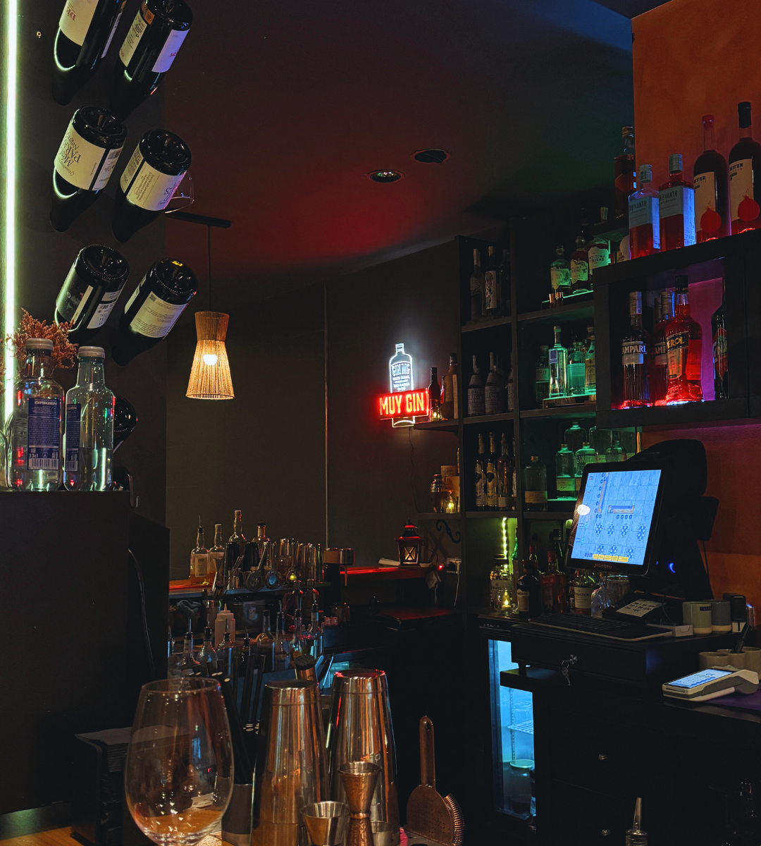 CAL POC • Còctels - Imagen 1 - bar en Vilanova i la Geltrú